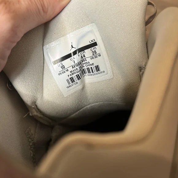 EUC Jordan Courtside shoes (men’s 10) - Picture 6 of 11